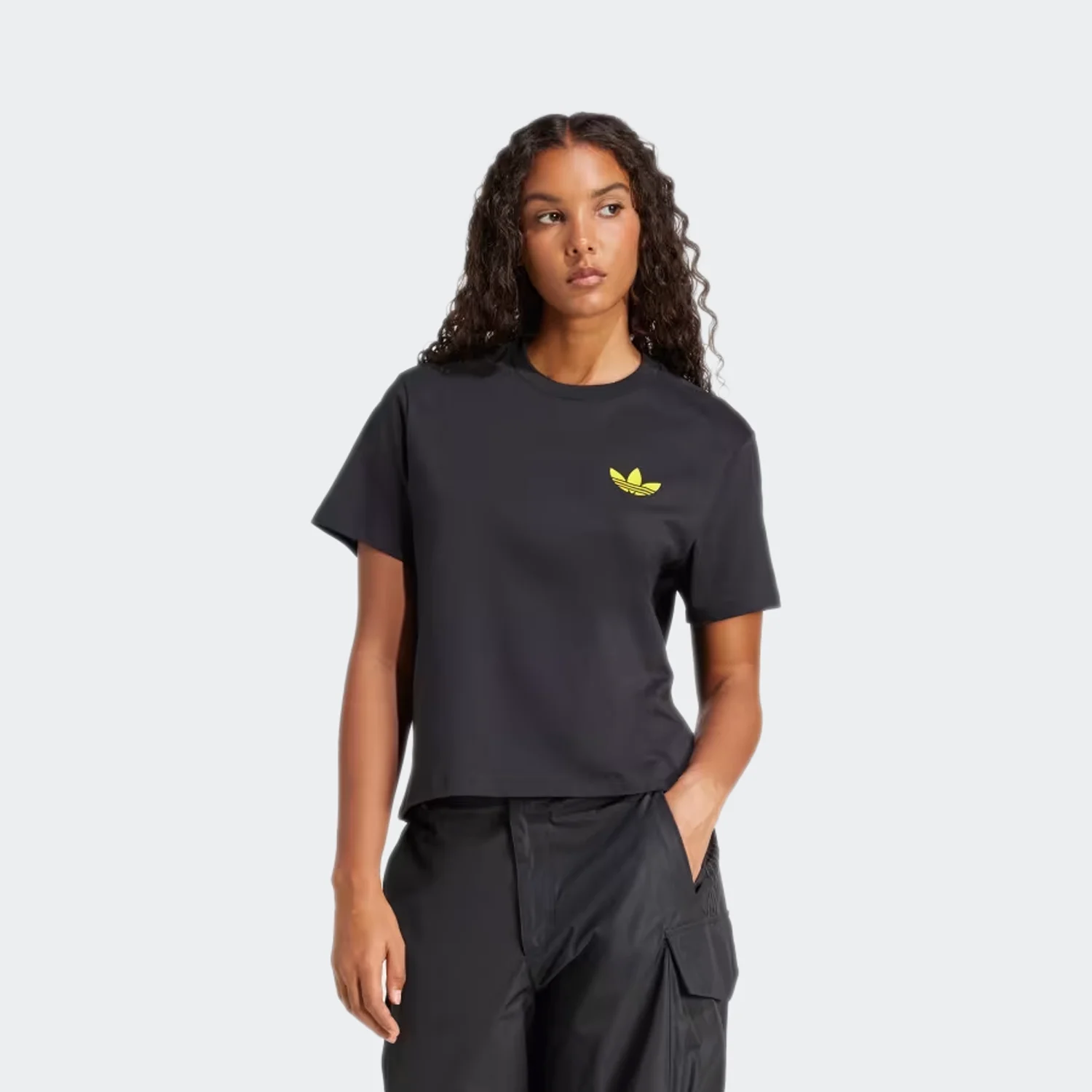 تیشرت زنانه آدیداس مدل Smiley Loose 3-Stripes Tee