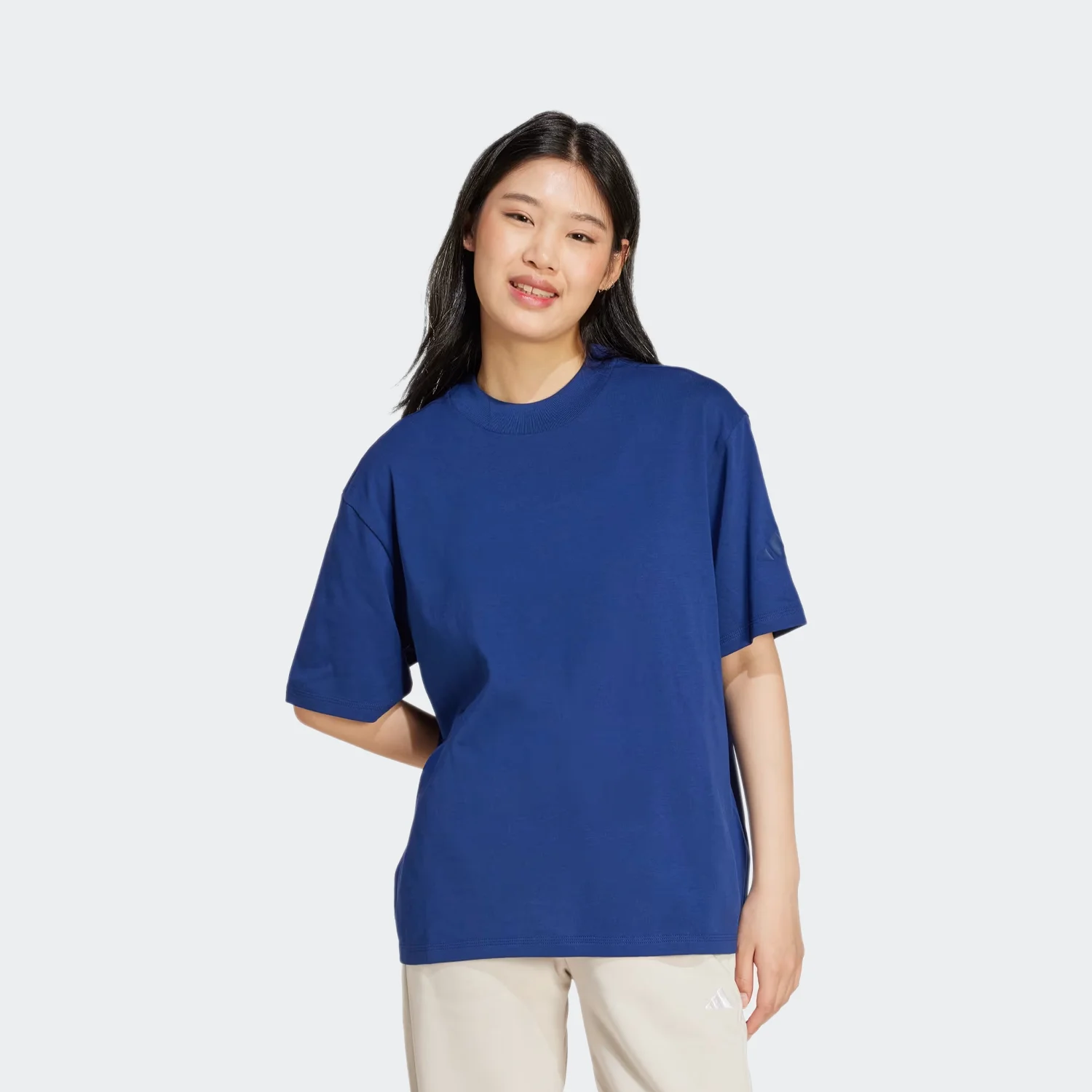 تیشرت زنانه آدیداس مدل Essentials Contemporary Logo Boyfriend T-Shirt